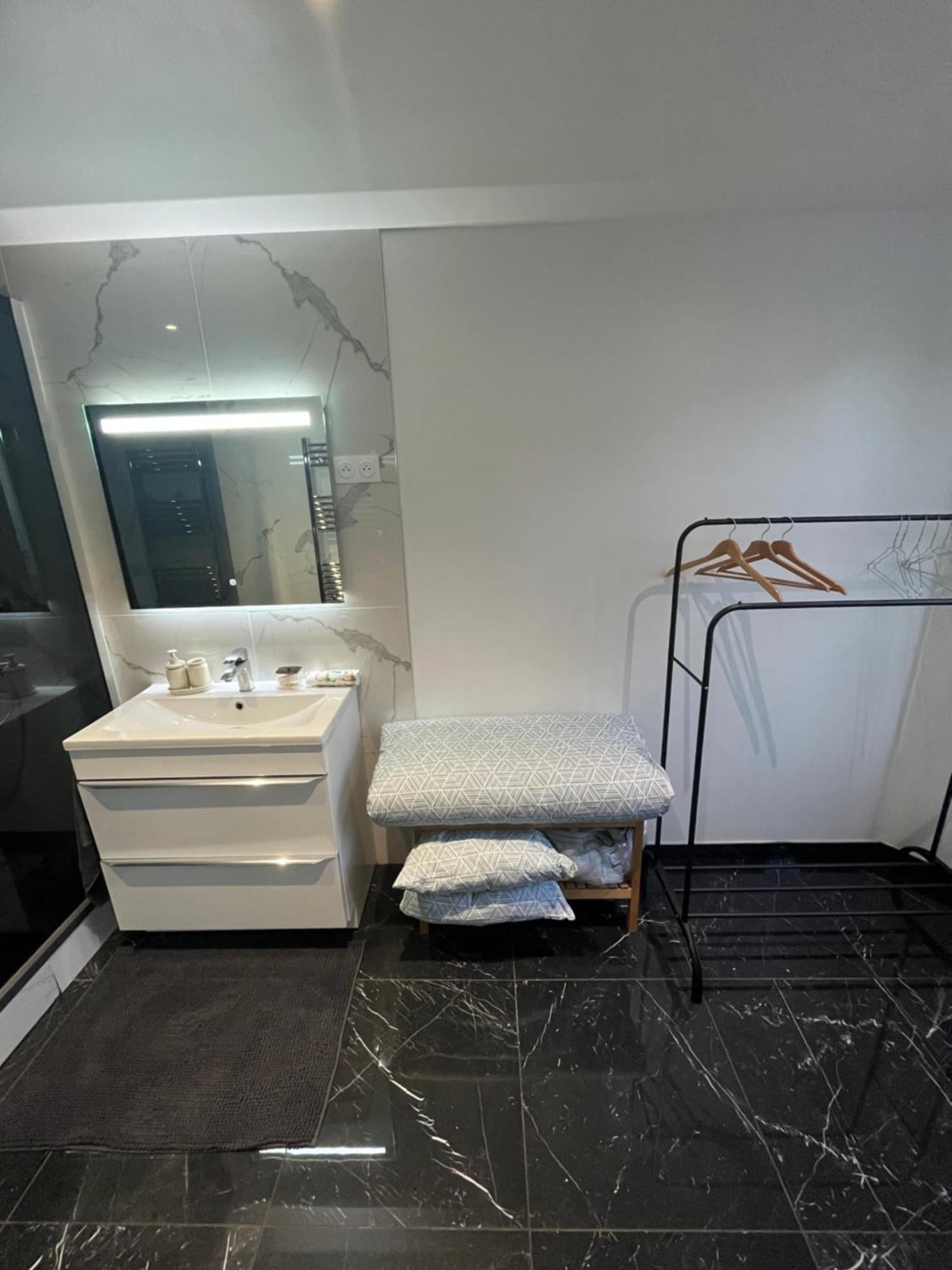Appart 4 Personnes Proche Paris Tour Eiffel Meudon Buitenkant foto